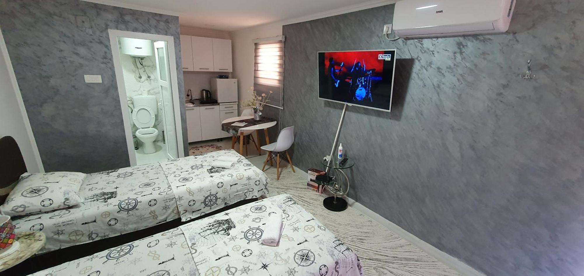 Cozzy Apartment Near The Aiport Podgorica Eksteriør billede