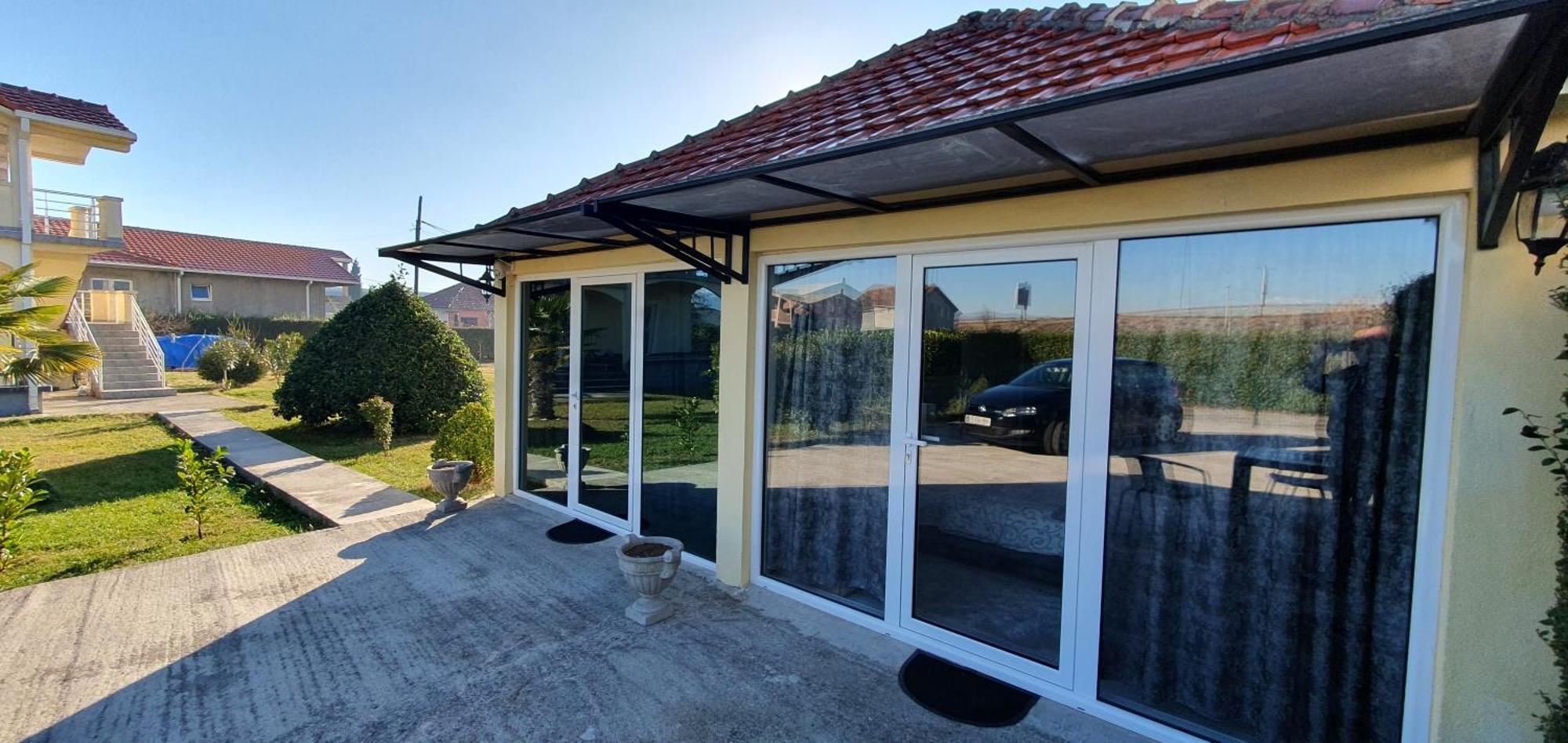Cozzy Apartment Near The Aiport Podgorica Eksteriør billede